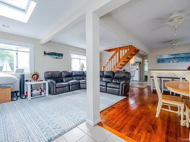 1 Bellmore Ave — Photo 4