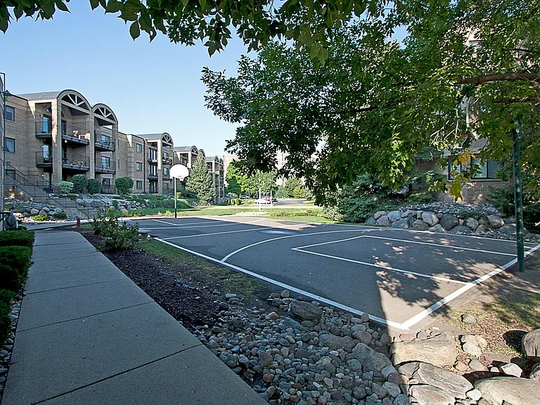 Avana Minnetonka — Photo 47