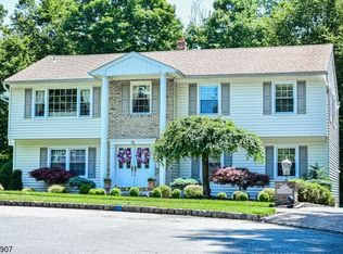 72 Freeman St, Roseland, NJ 07068