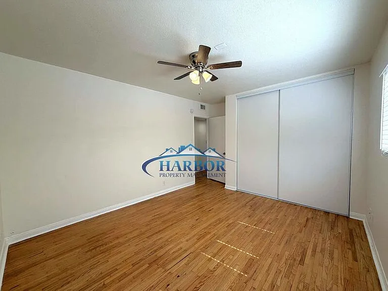 943 W 13th St #B — Photo 13
