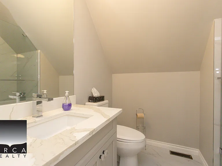 6858 Wiltshire St — Photo 36