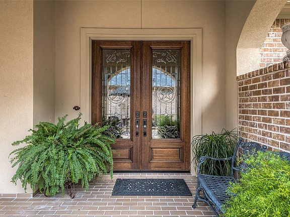 5th image of 1314 Royal Sands Ln