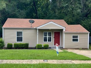 616 Arizona Ave, Wake Village, TX 75501