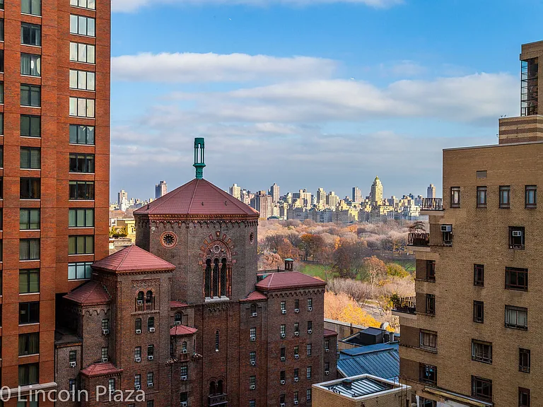 30 W 63rd St #20B — Photo 7