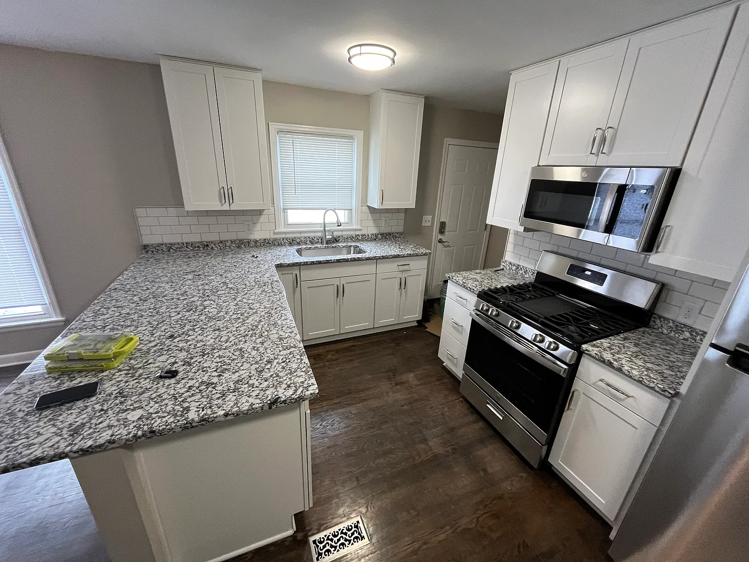 1205 Oxford St — Photo 3