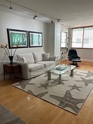 5005 Collins Ave #423 Photo 1