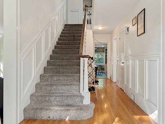 3rd image of 417 S Westlawn Ave