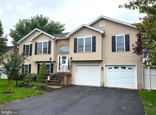 48 Pointer Way, Inwood, WV 25428