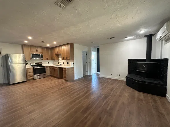 4110 Bradley Dr, Redding, CA 96003