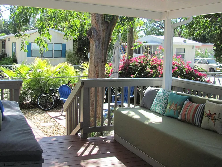 21 Oleander Dr — Photo 5