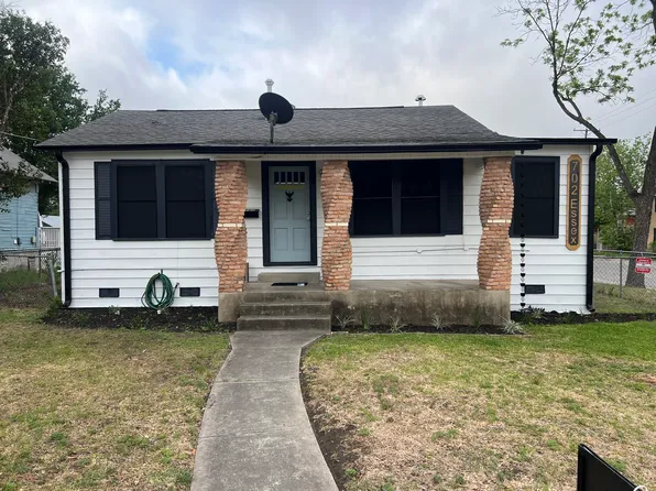 702 Essex St, San Antonio, TX 78210