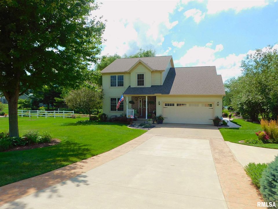 1st image of 13 Bradford Dr