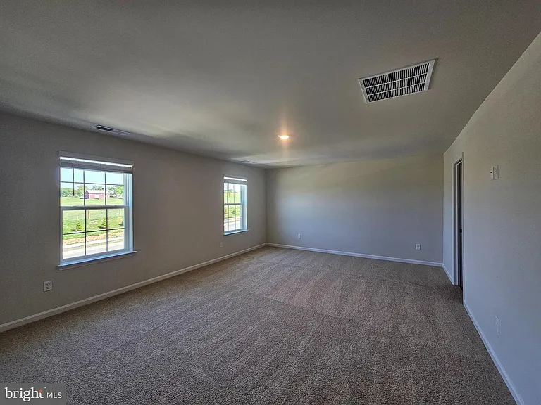 178 Hamstead Dr — Photo 4