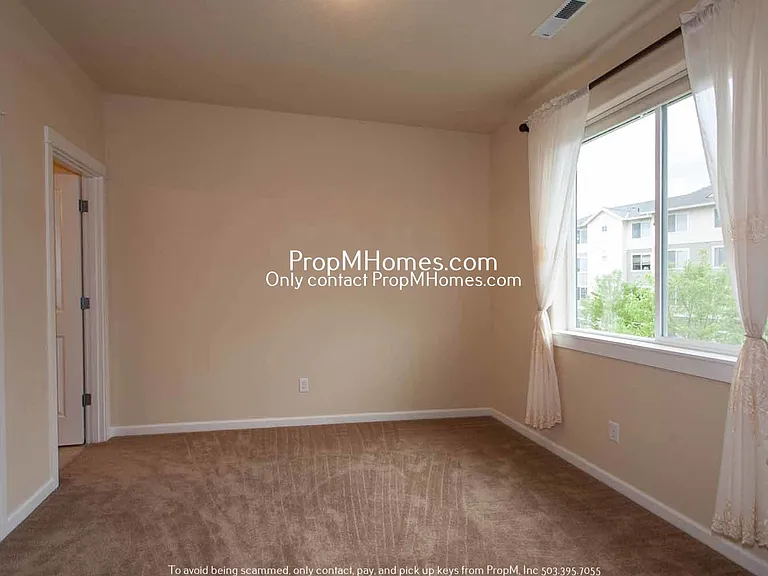 868 NW Council Dr — Photo 12