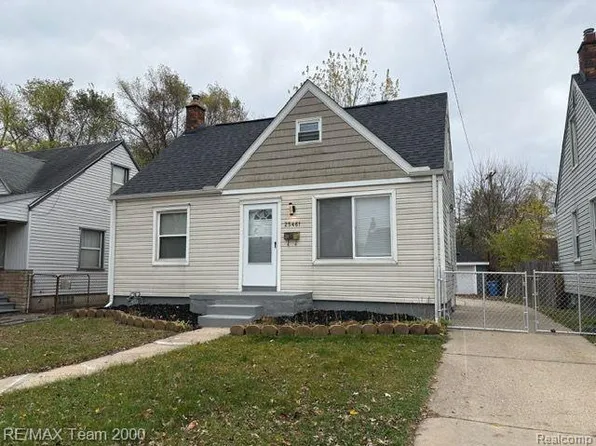 25461 Hopkins St, Dearborn Heights, MI 48125