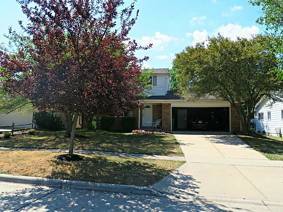 3rd image of 2385 Binghamton Dr