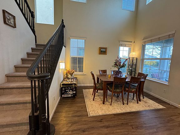 4th image of 1321 Valley Glen Dr