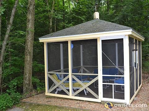 The Screen House (w fan, phone & cable, overlooking the brook.
