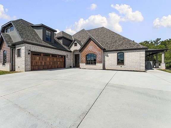 2nd image of 864 Healing Springs Rd