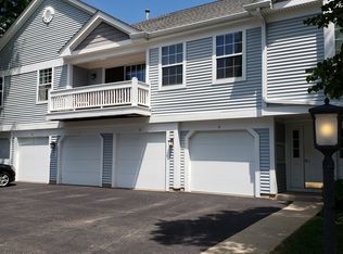1229 Bradwell Ln APT E, Mundelein, IL 60060