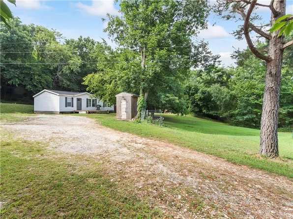 13927 Hogeye Rd, Prairie Grove, AR 72753