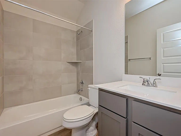 308 Mullins Ct — Photo 22