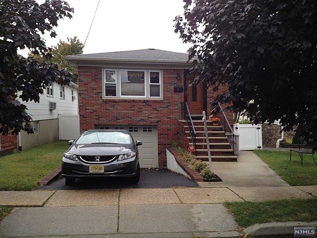 1st image of 61 Elm St