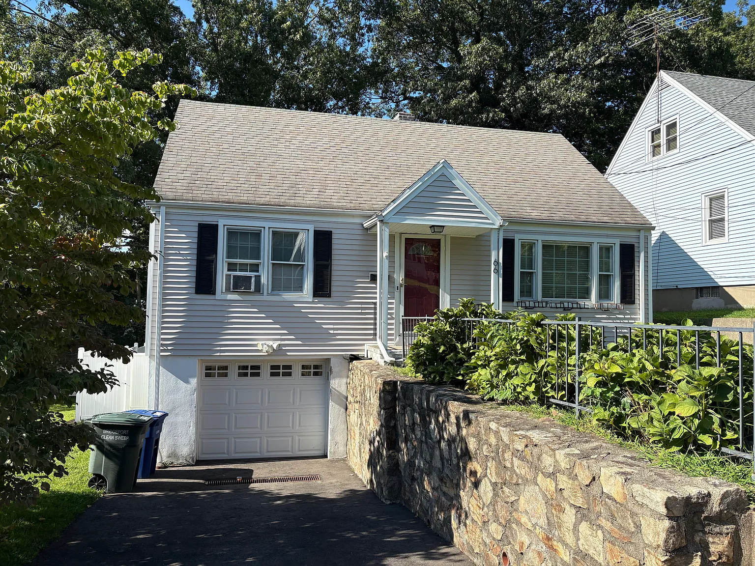 4 bed, 1152 sqft, $4,000 — Photo 2