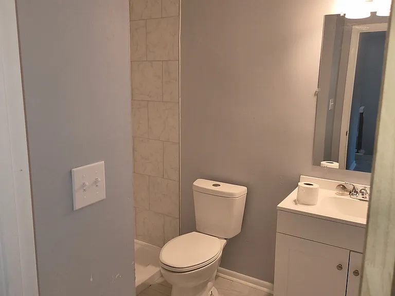 906 Westwind Pl — Photo 2