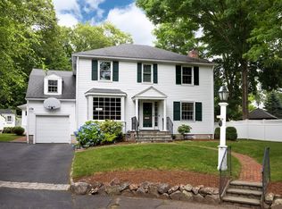 7 Southwick Cir, Wellesley, MA 02481