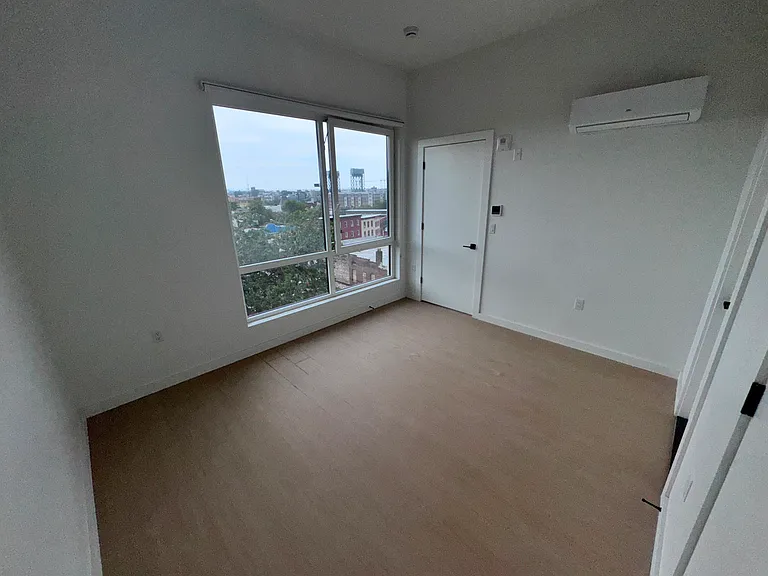 74 Webster St #5A — Photo 2