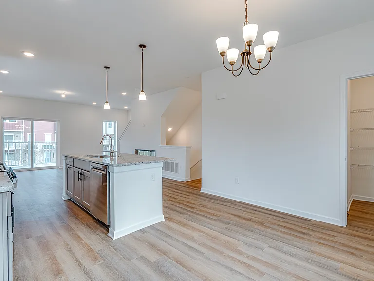 4876 Parkside Ln — Photo 13