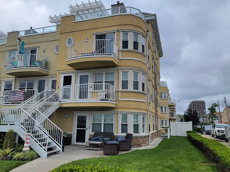 100-04 Shorefront Pkwy #22B — Photo 13