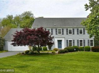 9821 Spring Ridge Ln, Vienna, VA 22182