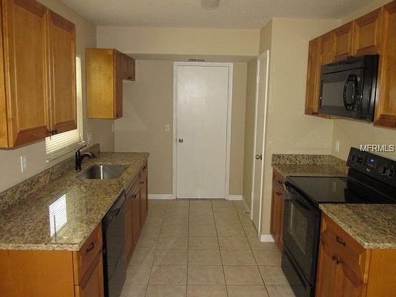 4th image of 226 La Paz Dr