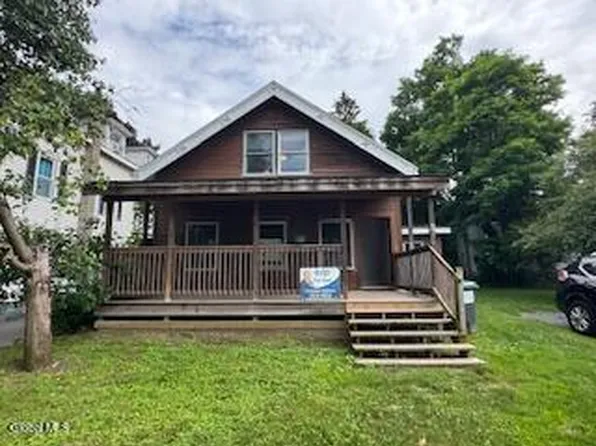 3 Estabrook Avenue, Hoosick Falls, NY 12090