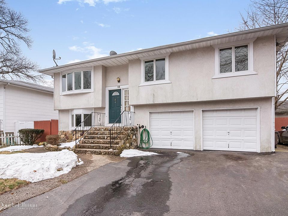 1st image of 12 Spruce Dr