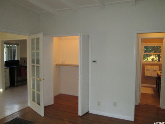 4th image of 100 Belmont Dr