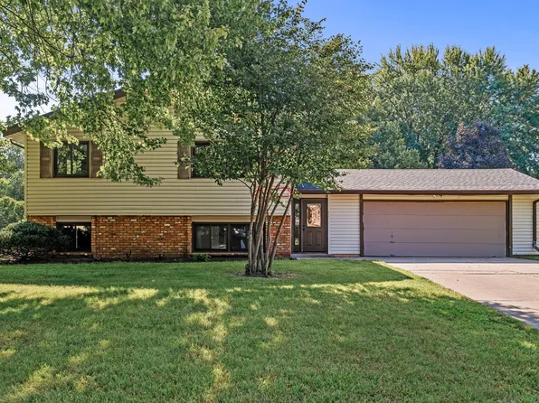 7701 82nd Ave N, Brooklyn Park, MN 55445
