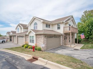 9273 S 51st St #603, Franklin, WI 53132