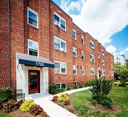 1722 N Quinn St #103