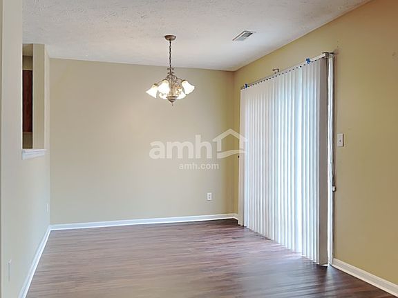 5th image of 1015 Meadowsweet Dr