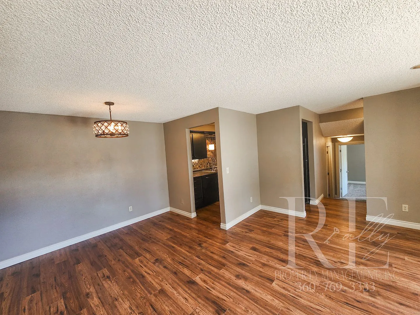 Bright & Private 2-Bedroom Duplex with Large Deck — Photo 3