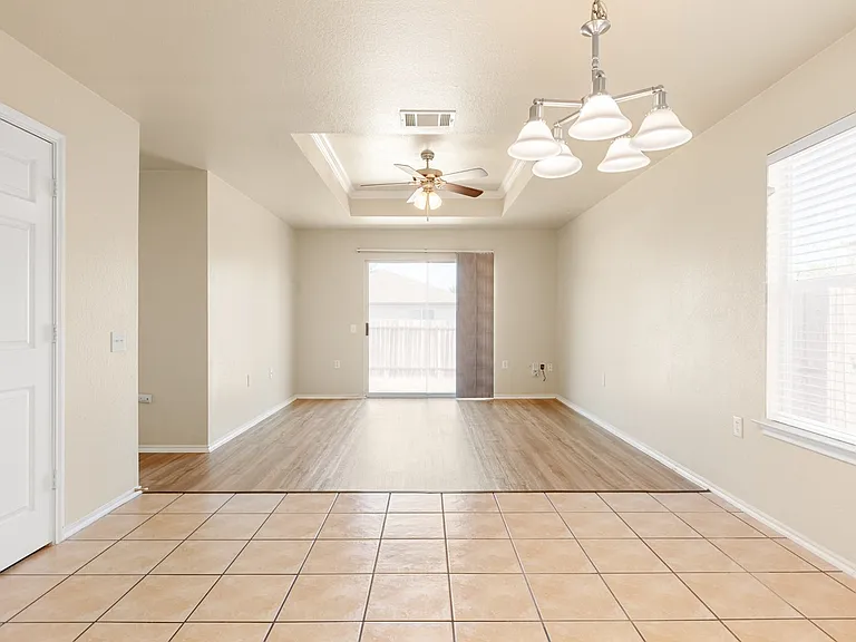 7400 Cayenne Ln — Photo 14