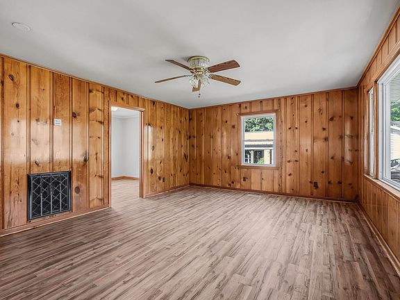 2nd image of 220 Higginbotham Rd