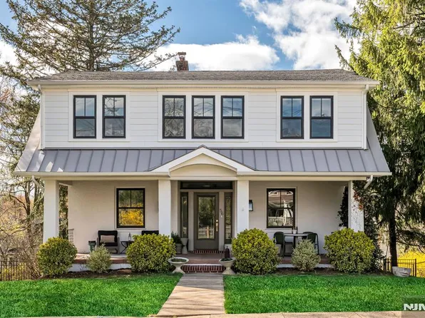 56 Sherman Pl, Ridgewood, NJ 07450