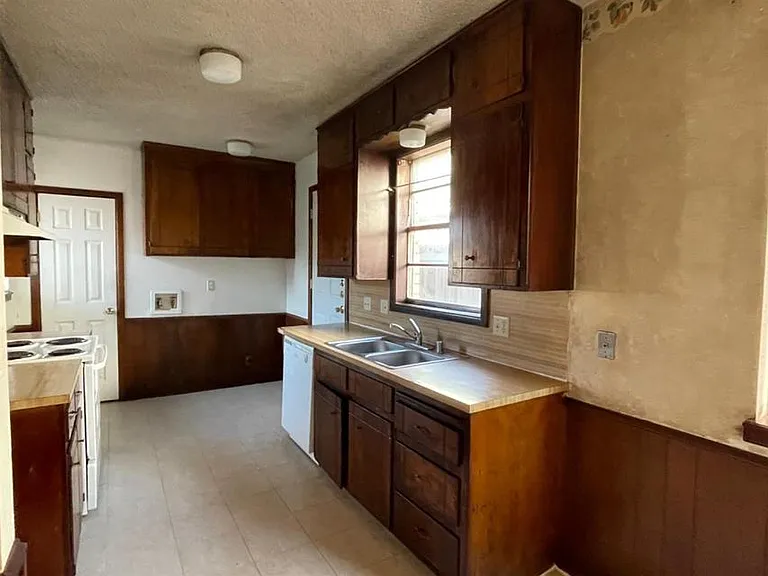 610 N Elkhart Ave #B — Photo 2