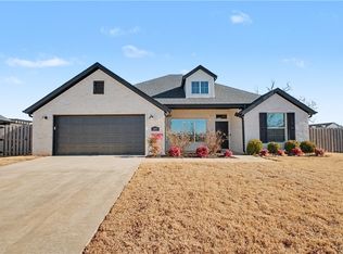 3005 S 20th St, Rogers, AR 72758