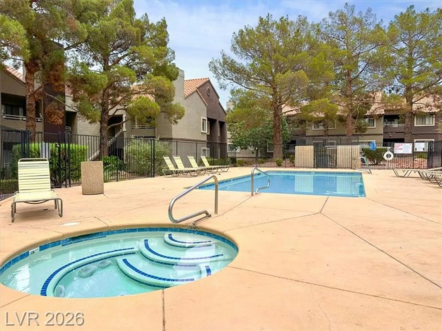 NC282 5042 Rainbow Blvd. #101 ( gated #8939 ,BLDG 11) — Photo 2