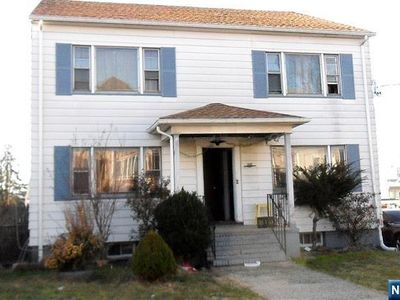 208-210 E 17th St, Paterson, NJ, 07524